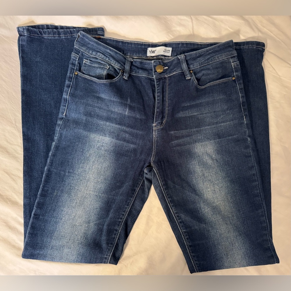 YMI Mid Rise Bootcut Jeans ~ Size 11
